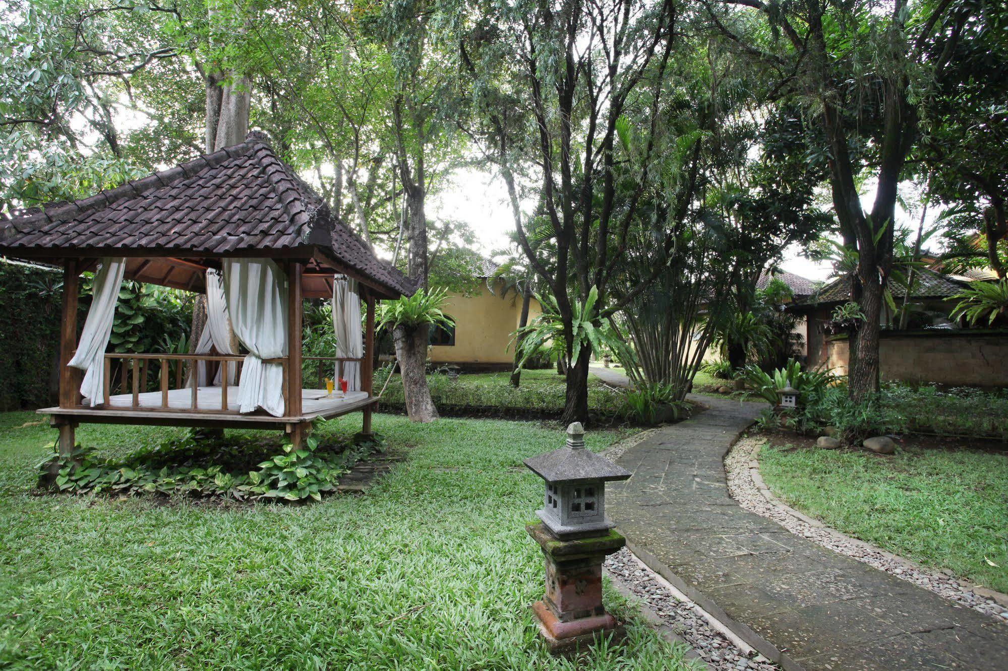Villa Lalu Seminyak  Luaran gambar